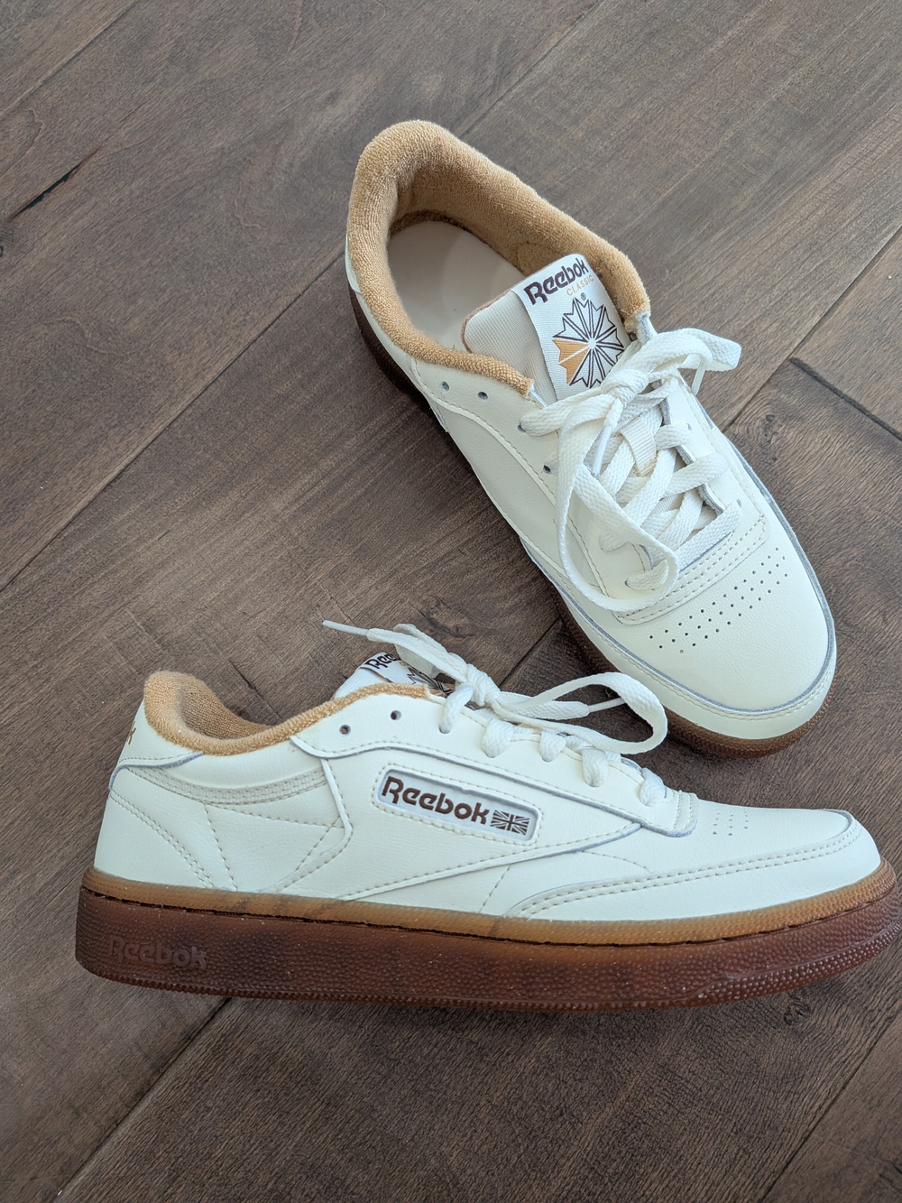 NWOB- Reebok Classic Club C Sneakers in White and Brown